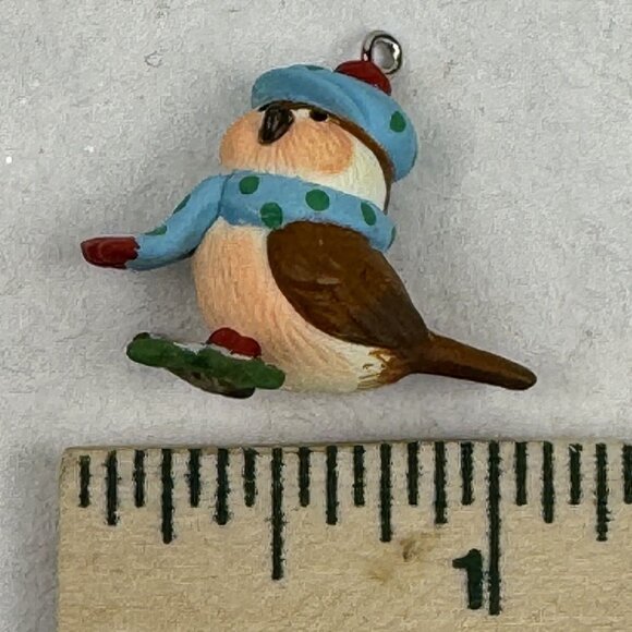 Hallmark 2021 Cozy Lil Critters Mini 1" Tree Ornament 3rd Bird all Bundled Up - Picture 8 of 10